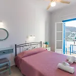 Meltemi Kythnos Hotel 2*