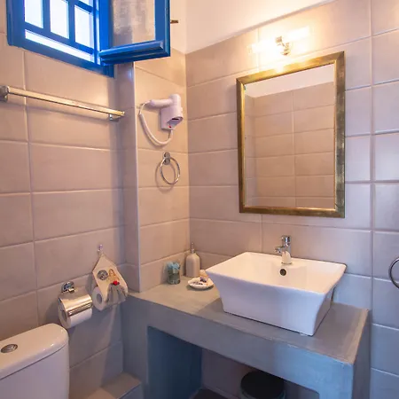 Meltemi Kythnos Loutrá