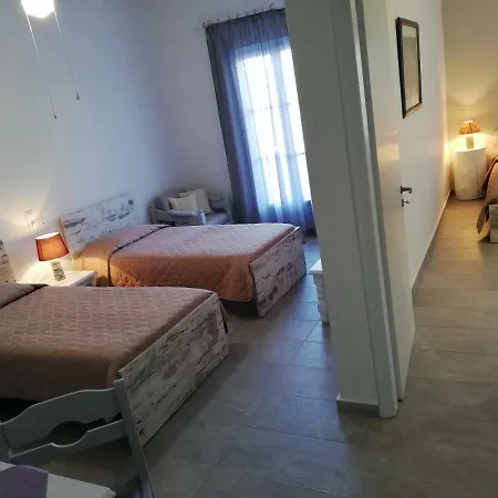 Meltemi Kythnos Hotel Loutrá