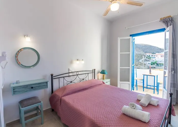 Meltemi Kythnos Hotel 2*